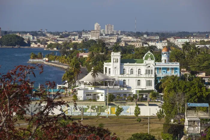 Framed Print : Cuba, Cienfuegos, View of Punta Gorda looking towards Cienfuegos Yacht Club and Palacio Framed Print : Cuba, Cienfuegos, View of Punta Gorda looking towards Cienfuegos Yacht Club and Palacio