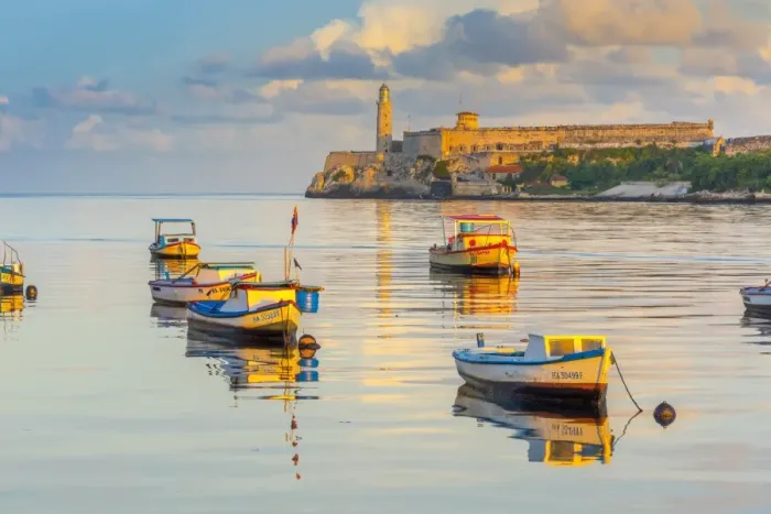 Framed Print : Cuba, Havana, Castillo del Morro (Castillo de los Tres Reyes del Morro) Framed Print : Cuba, Havana, Castillo del Morro (Castillo de los Tres Reyes del Morro)