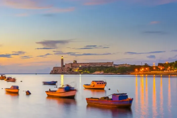 Framed Print : Cuba, Havana, Castillo del Morro (Castillo de los Tres Reyes del Morro) Framed Print : Cuba, Havana, Castillo del Morro (Castillo de los Tres Reyes del Morro)