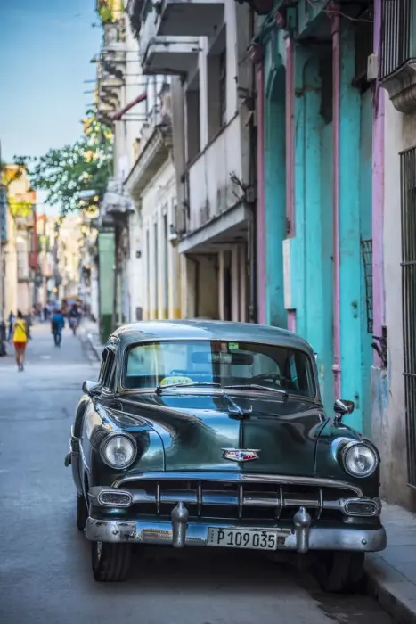 Framed Print : Cuba, Havana, La Habana Vieja Framed Print : Cuba, Havana, La Habana Vieja