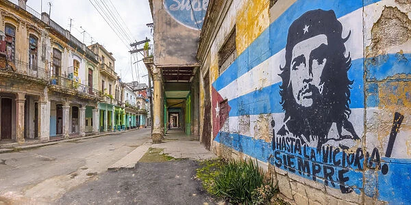 Cuba, Havana, La Habana Vieja, Che Guevara and Cuban Flag mural