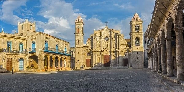 Cuba, Havana, La Habana Vieja, Plaza de la Catedral, Cathedral of the Virgin Mary