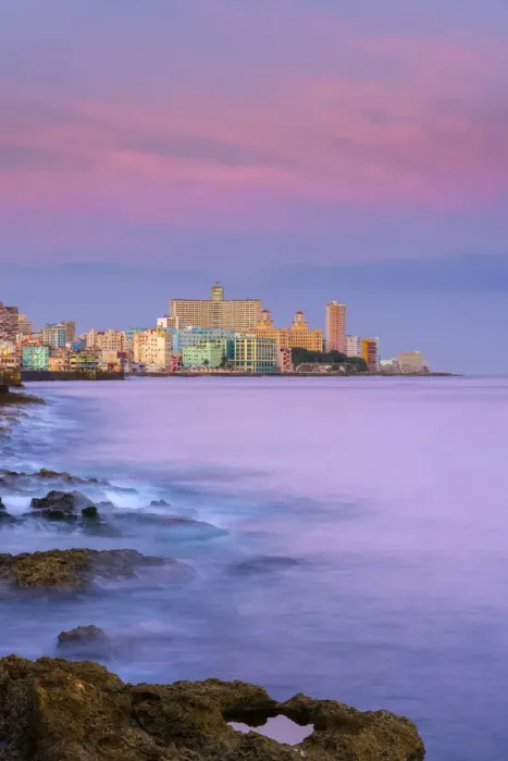 Framed Print : Cuba, Havana, The Malecon Framed Print : Cuba, Havana, The Malecon
