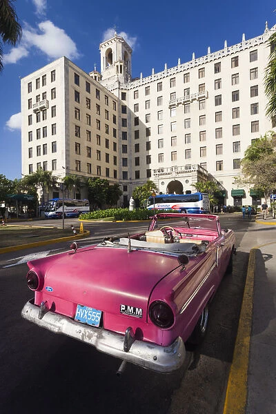 Cuba, Havana, Vedado, Hotel Nacional and 1950s-era US car