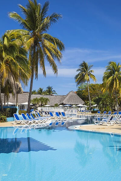 Cuba, Jardines del Rey, Cayo Coco, Playa Larga, Colonial Hotel swimming pool