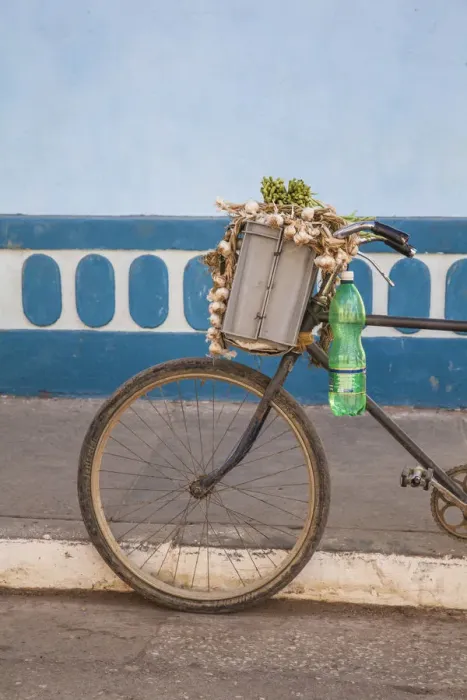 Framed Print : Cuba, Trinidad, Garlic on bike