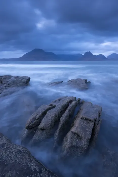 Framed Print : The Cuillin mountains from the shores of Elgol, Isle of Skye, Scotland. Winter (November) Framed Print : The Cuillin mountains from the shores of Elgol, Isle of Skye, Scotland. Winter (November)
