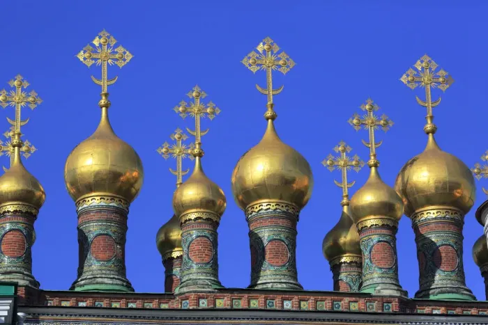Framed Print : Cupolas of the Upper Saviour Cathedral (17th century), Moscow Kremlin, Moscow, Russia Framed Print : Cupolas of the Upper Saviour Cathedral (17th century), Moscow Kremlin, Moscow, Russia