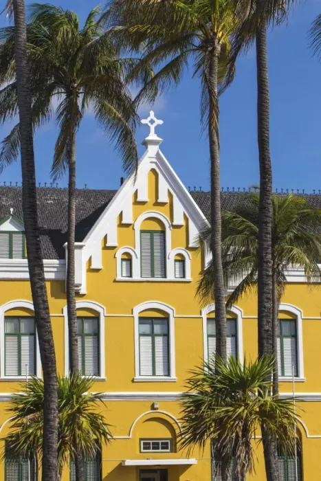 Framed Print : Curacao, Willemstad, Pietermaai, Dutch colonial building on Julianaplein