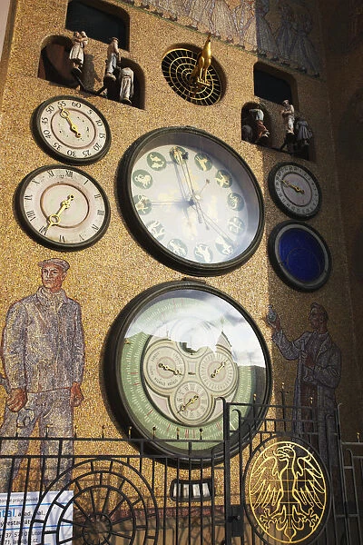 Czech Republic, Moravia, Olomouc, Astronomical Clock On Town Hall In Upper Square