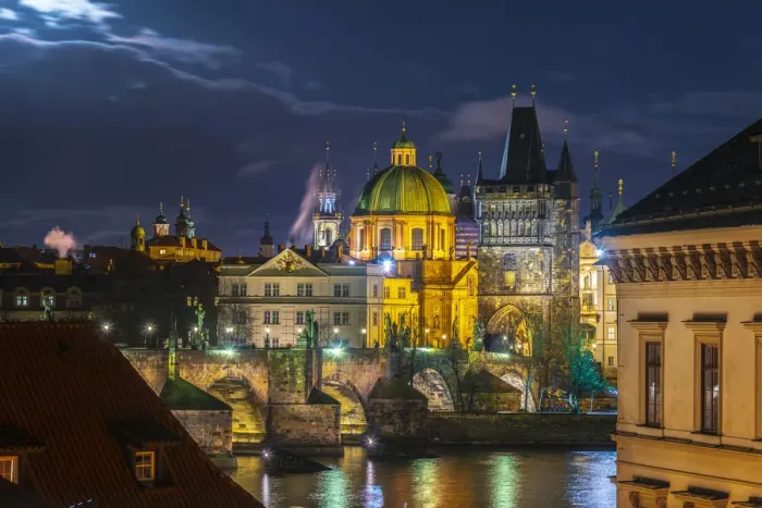 Framed Print : Czech Republic, Prague, Charles Bridge, Karluv Most over River Vlatava Framed Print : Czech Republic, Prague, Charles Bridge, Karluv Most over River Vlatava