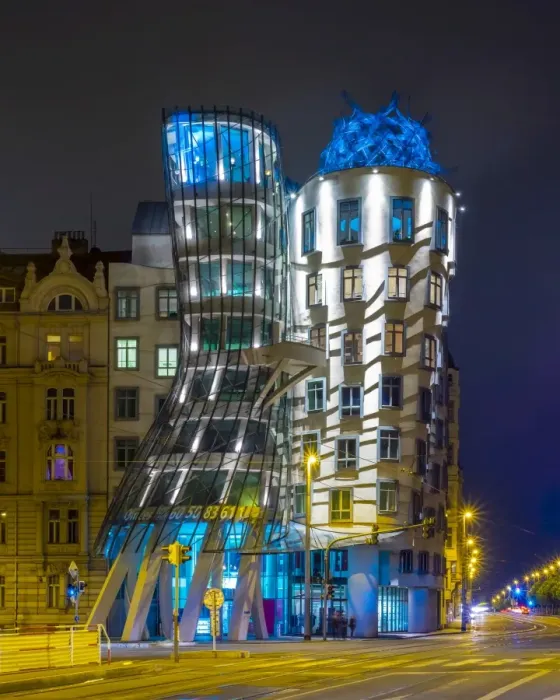 Framed Print : Czech Republic, Prague, Nove Mesto (New Town). Dancing House, Tancici dum, at night Framed Print : Czech Republic, Prague, Nove Mesto (New Town). Dancing House, Tancici dum, at night