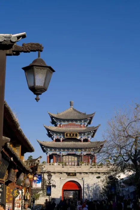 Framed Print : Dali Old Town, Yunnan Province, China Framed Print : Dali Old Town, Yunnan Province, China