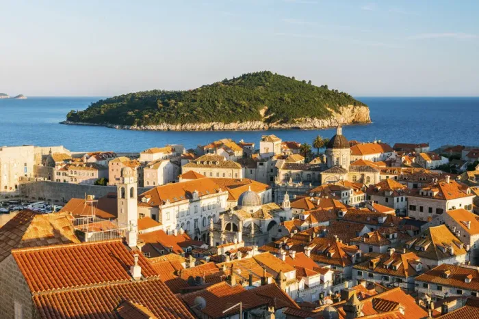 Framed Print : Dalmatia, Croatia, Dubrovnik. View over the rooftops of Dubrovnik and the island of
