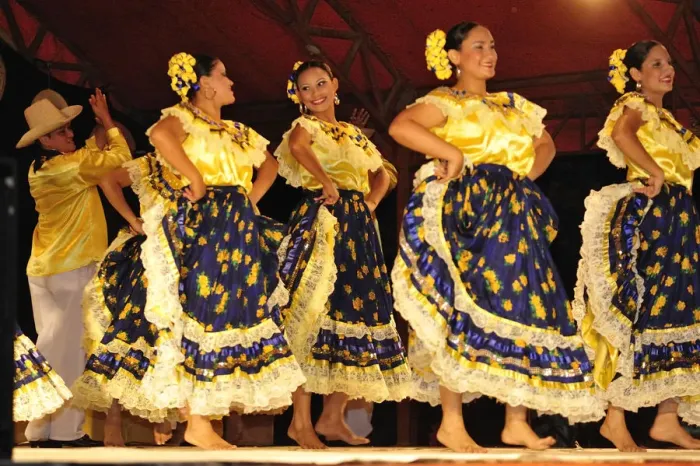 Framed Print : Dancers at the Centro Cultural Antiguo, Balet Folklorico, Masaya, Nicaragua Framed Print : Dancers at the Centro Cultural Antiguo, Balet Folklorico, Masaya, Nicaragua