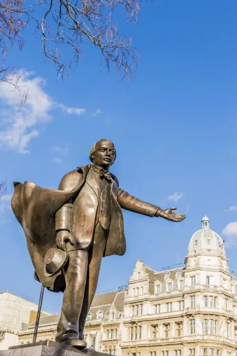 Framed Print : David Lloyd George statue, Parliament Square, London, England Framed Print : David Lloyd George statue, Parliament Square, London, England