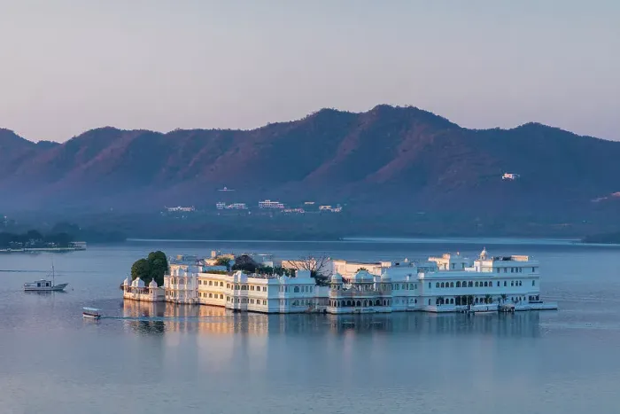 Framed Print : Dawn at the Lake Palace, Lake Pichola, Udaipur, Rajasthan, India, South Asia Framed Print : Dawn at the Lake Palace, Lake Pichola, Udaipur, Rajasthan, India, South Asia