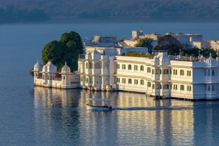 Framed Print : Dawn at the Lake Palace, Lake Pichola, Udaipur, Rajasthan, India, South Asia Framed Print : Dawn at the Lake Palace, Lake Pichola, Udaipur, Rajasthan, India, South Asia