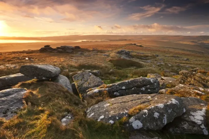 Framed Print : Dawn at Littaford Tor, Dartmoor, Devon, England. Autumn