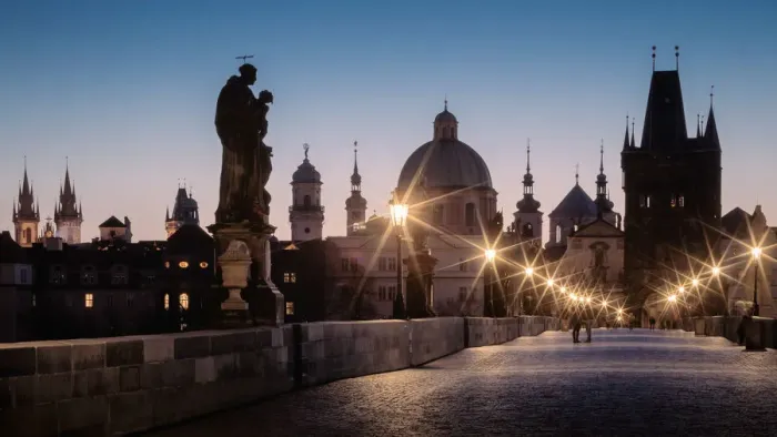 Framed Print : Dawn at the monumental Charles Bridge, Prague, Czech Republic Framed Print : Dawn at the monumental Charles Bridge, Prague, Czech Republic