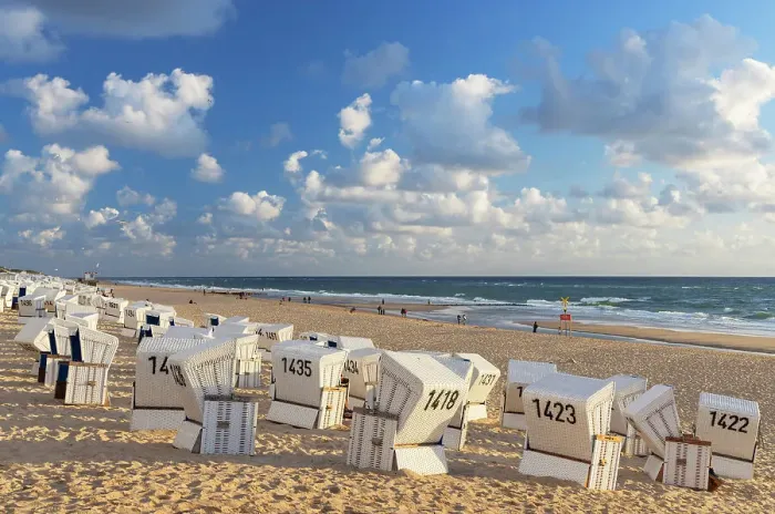 Framed Print : Deckchairs on Westerland beach, Sylt, Schleswig Holstein, Germany Framed Print : Deckchairs on Westerland beach, Sylt, Schleswig Holstein, Germany