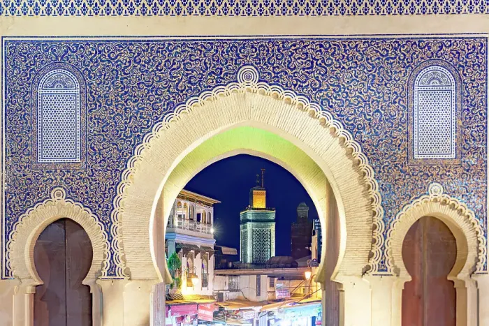 Framed Print : Decorated arch of Bab Bou Jeloud gate with colorful ceramic tiles at the medina of Fes, Morocco Framed Print : Decorated arch of Bab Bou Jeloud gate with colorful ceramic tiles at the medina of Fes, Morocco