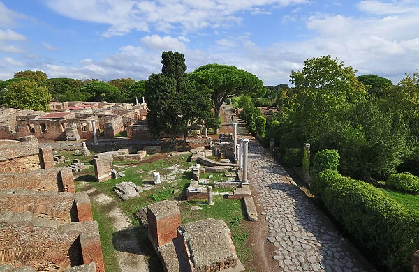 The Decumanus Maximus is the main avenue of Ostia Anticaat the mouth of the River Tiber