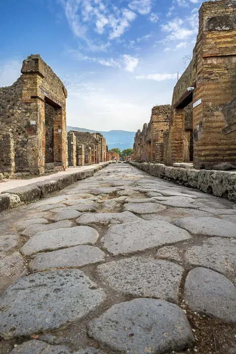 Framed Print : Via dell'Abbondanza street, Archaeological area of Pompeii, Pompei, Campania, Italy Framed Print : Via dell'Abbondanza street, Archaeological area of Pompeii, Pompei, Campania, Italy