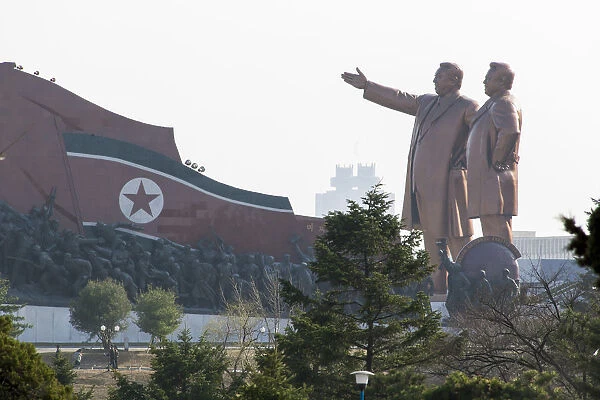 Democratic Peopless Republic of Korea (DPRK), North Korea, Pyongyang, statues