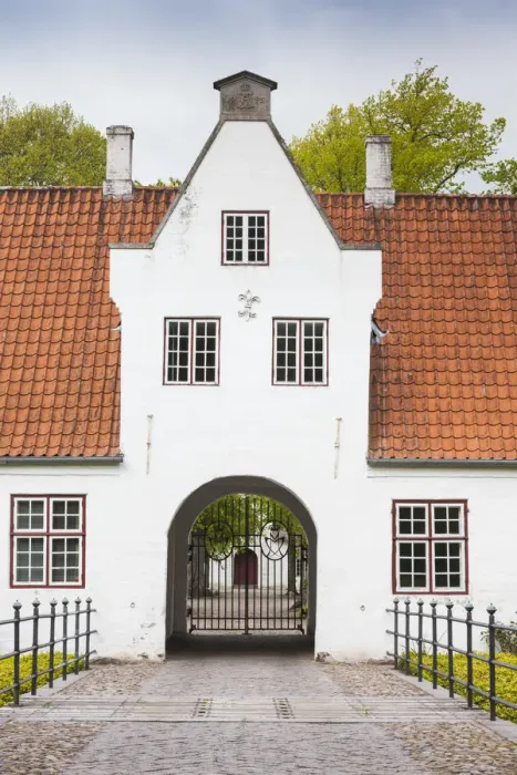 Framed Print : Denmark, Jutland, Mogeltonder, Schackenborg Slot Castle gatehouse Framed Print : Denmark, Jutland, Mogeltonder, Schackenborg Slot Castle gatehouse