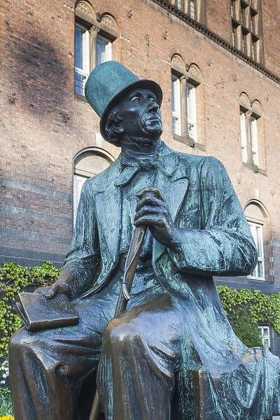 Denmark, Zealand, Copenhagen, Hans Christian Andersen statue