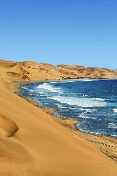 Desert and ocean (Namib and Atlantic) - Namibia, Hardap, Namib