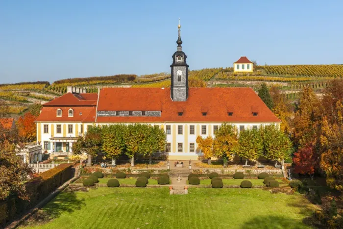 Framed Print : Diesbar-Seusslitz Castle with Vineyard in the Elbe Valley, Diesbar-Seusslitz Framed Print : Diesbar-Seusslitz Castle with Vineyard in the Elbe Valley, Diesbar-Seusslitz