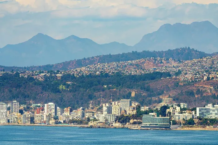 Framed Print : Distant view of Vina del Mar with mountain range in background, Valparaiso, Valparaiso Province, Valparaiso Region, Chile Framed Print : Distant view of Vina del Mar with mountain range in background, Valparaiso, Valparaiso Province, Valparaiso Region, Chile