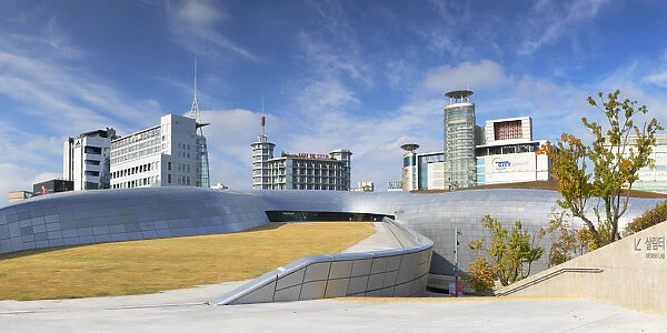 Dongdaemun Design Plaza, Seoul, South Korea