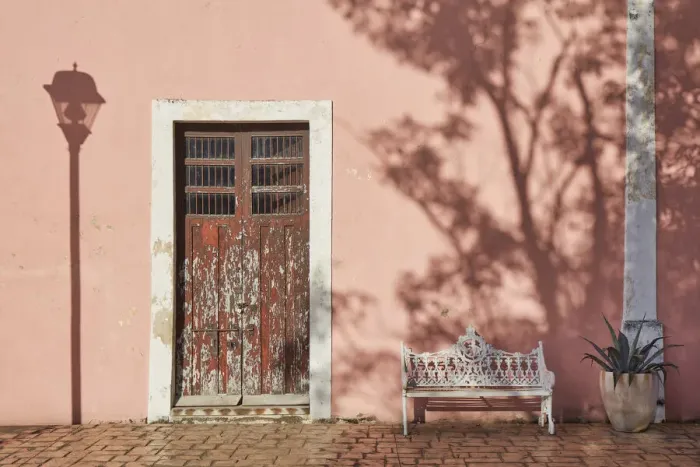 Framed Print : The front door of a colonial house on Calzada de los Frailes, Valladolid, Yucatan, Mexico
