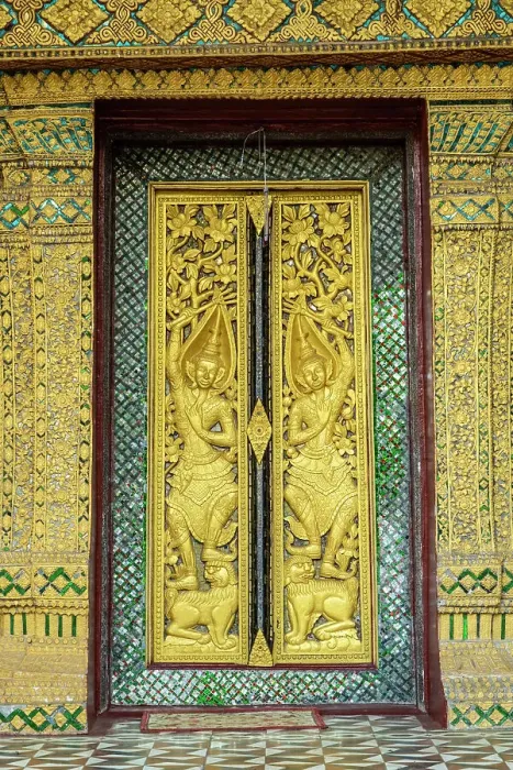 Framed Print : Door of Wat Xieng Mouane, Luang Prabang (ancient capital of Laos on the Mekong river), Laos Framed Print : Door of Wat Xieng Mouane, Luang Prabang (ancient capital of Laos on the Mekong river), Laos