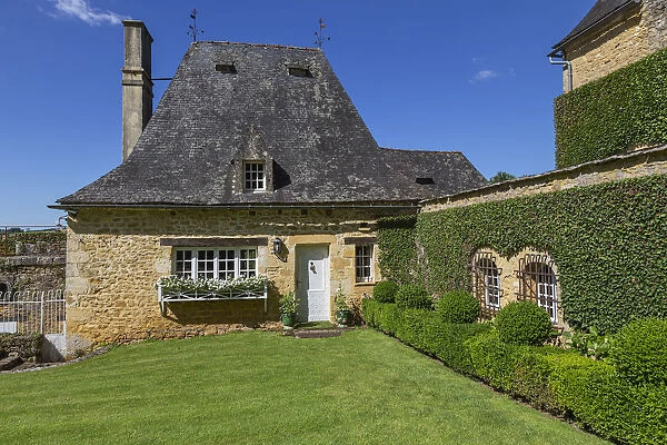 Dordogne, Perigord, Salignac-Eyvigues, France. The gardens of the manor of Eyrignac