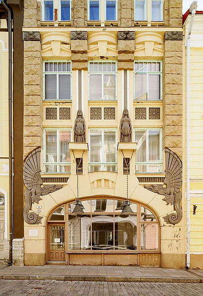Draakoni Gallery, Art Nouveau Building, 18 Pikk Street, Old Town, Tallinn, Estonia