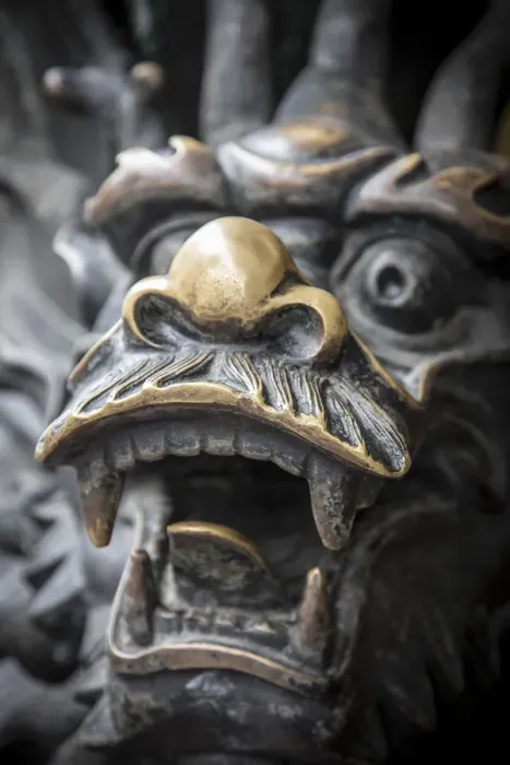 Framed Print : Dragon statue in the Yu Yuan Gardens, Old City, Shanghai, China