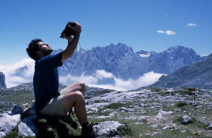 Framed Print : Drinking wine from gourd while on a mountain Framed Print : Drinking wine from gourd while on a mountain