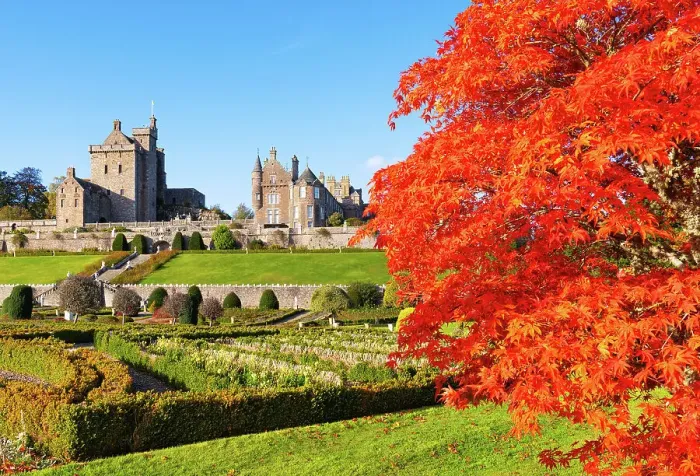 Framed Print : Drummond Castle and Gardens, Perthshire, Highlands, Scotland Framed Print : Drummond Castle and Gardens, Perthshire, Highlands, Scotland