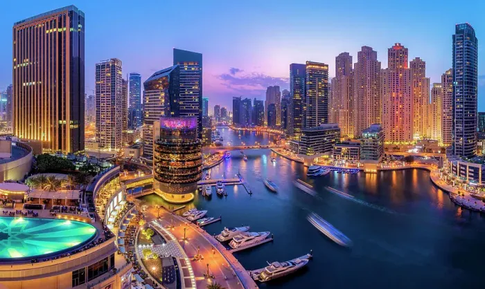 Framed Print : Dubai Marina, Dubai, United Arab Emirates