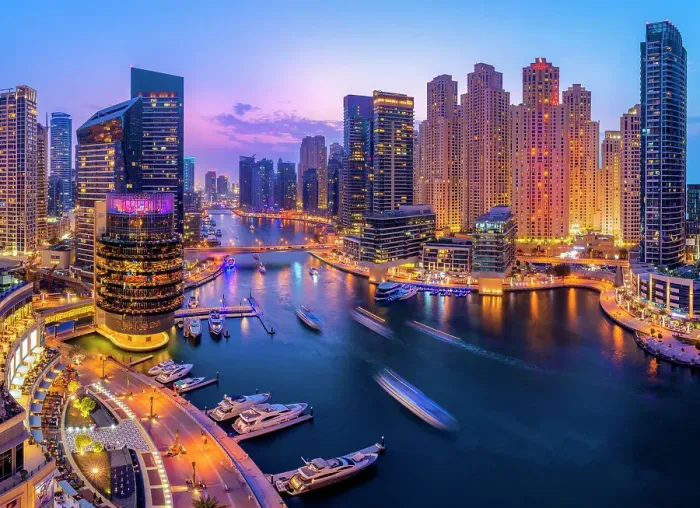 Framed Print : Dubai Marina, Dubai, United Arab Emirates Framed Print : Dubai Marina, Dubai, United Arab Emirates