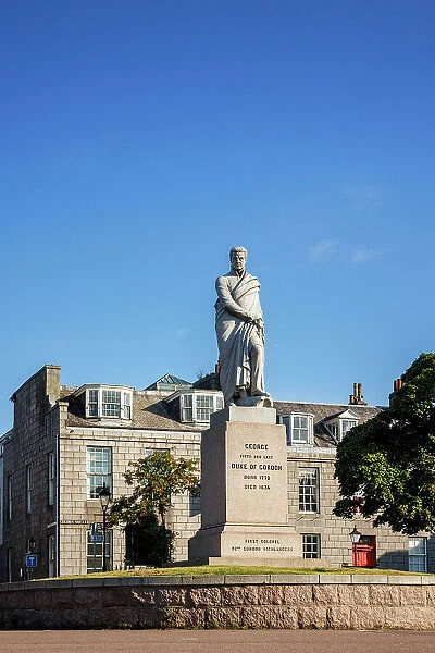 Duke of Gordon Statue, George V, Golden Square, Aberdeen, Scotland, UK