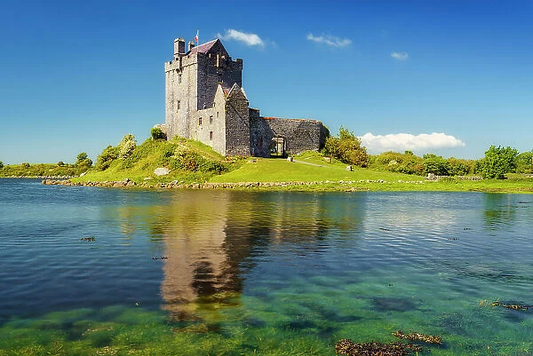 Dunguaire Castle (Kinvara Castle), Kinvara, Wild Atlantic Way, Co Galway, Connacht province, Ireland, Europe