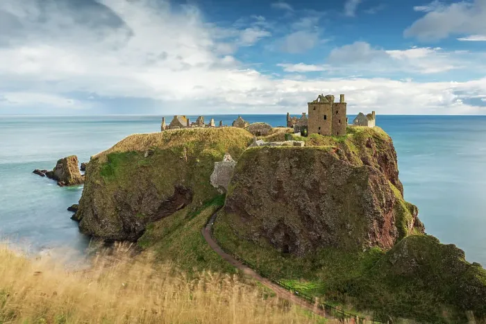 Framed Print : Dunnottar Castle perched on a cliff top promontory south of Stonehaven, Scotland. Autumn (September) 2022