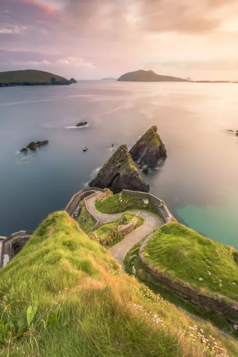 Framed Print : Dunquin pier (Dun Chaoin), Dingle peninsula, County Kerry, Munster province, Ireland
