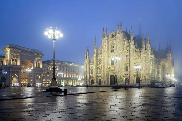 Framed Print : Duomo cathedral by night, Piazza del Duomo, Milan, Lombardy, Italy Framed Print : Duomo cathedral by night, Piazza del Duomo, Milan, Lombardy, Italy