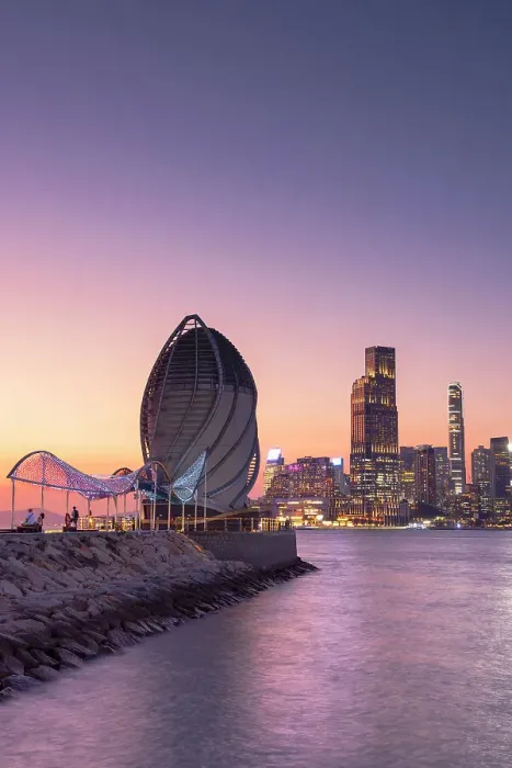 Framed Print : East Coast Park Precinct, Victoria Harbour and Kowloon skyline at sunset, Hong Kong Framed Print : East Coast Park Precinct, Victoria Harbour and Kowloon skyline at sunset, Hong Kong